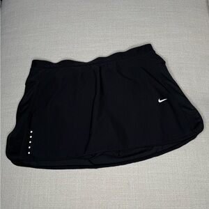 Nike Women’s Black Dri-Fit Athletic Skort with Built-In Shorts Size Large